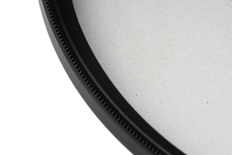 nisi-ireland-77mm-circular-black-mist-1-4-Quarter-close-up-edge