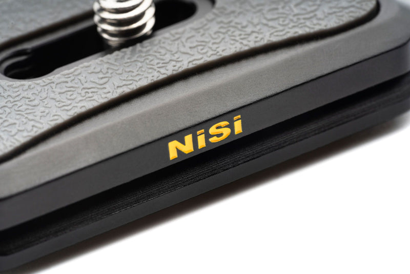 camera-filters-NiSi-Ireland-quick-release-plate-black-front-nisi-logo